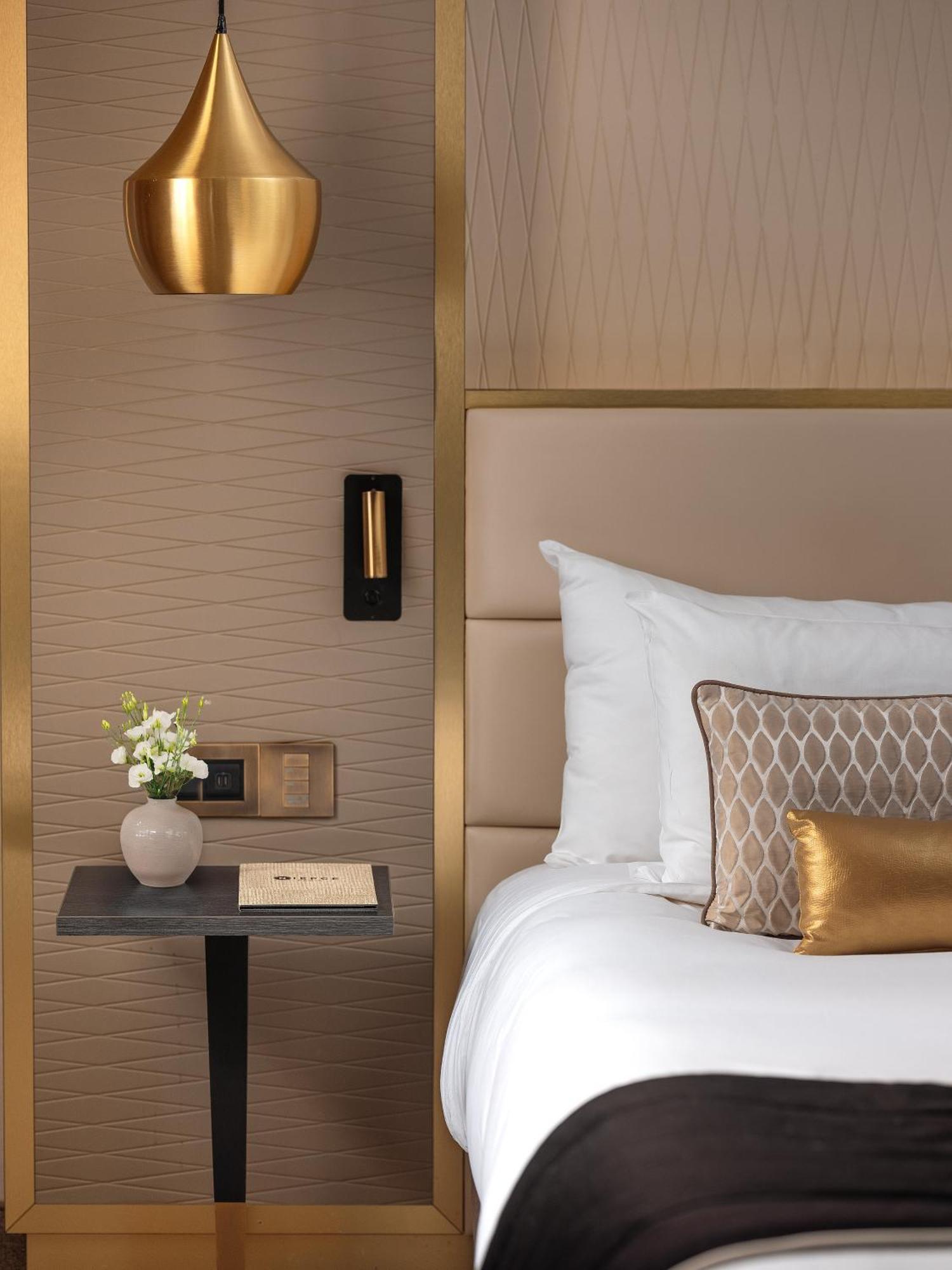Niepce Paris, Curio Collection By Hilton Hotell Exteriör bild