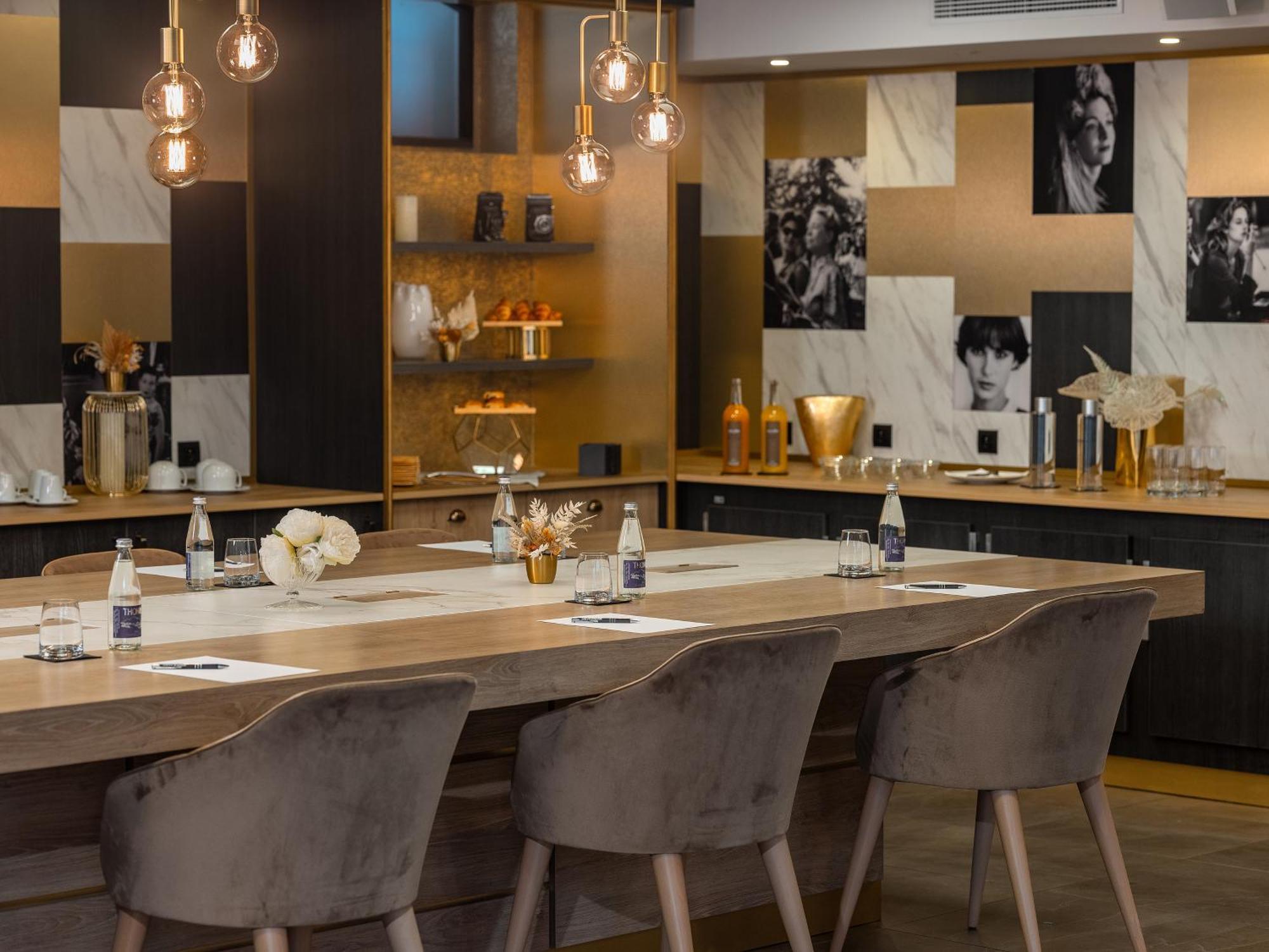 Niepce Paris, Curio Collection By Hilton Hotell Exteriör bild